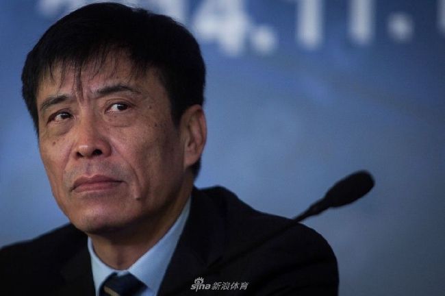 放荡老师张开双腿任我玩动图